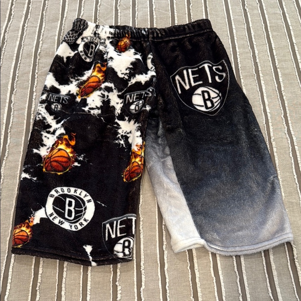 BROOKLYN NETS Kids Basketball PJ/ Lounge Shorts - Black and White SZ 14